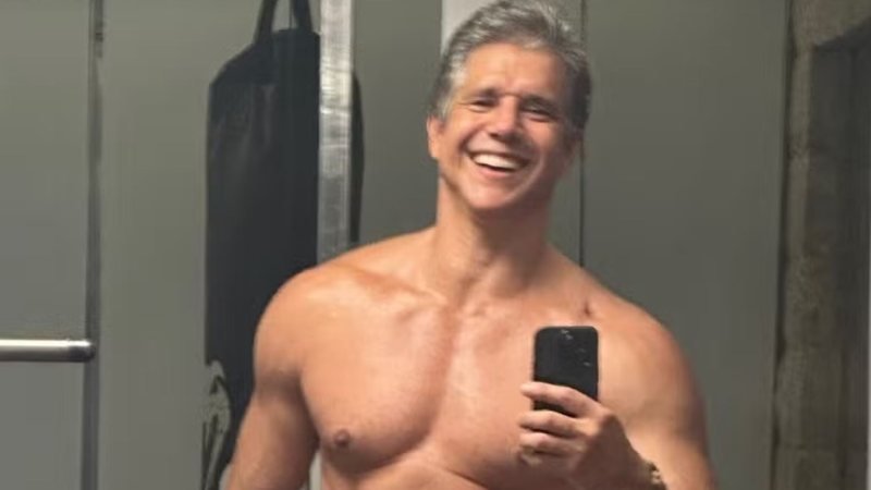 Marcio Garcia exibe boa forma aos 55 anos e incentiva seguidores a praticarem exercícios Marcio Garcia exibe boa forma aos 55 anos e incentiva seguidores a praticarem exercícios