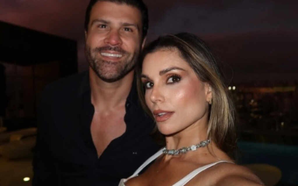 Ex-BBB Flávia Viana nega relacionamento aberto com Marcelo Zangrandi Ex-BBB Flávia Viana nega relacionamento aberto com Marcelo Zangrandi