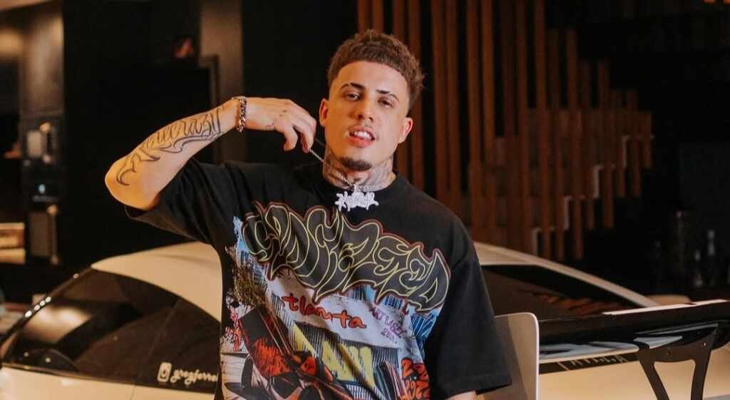 Greg comove ao recomprar carro de fã falecido e devolvê-lo à família como homenagem