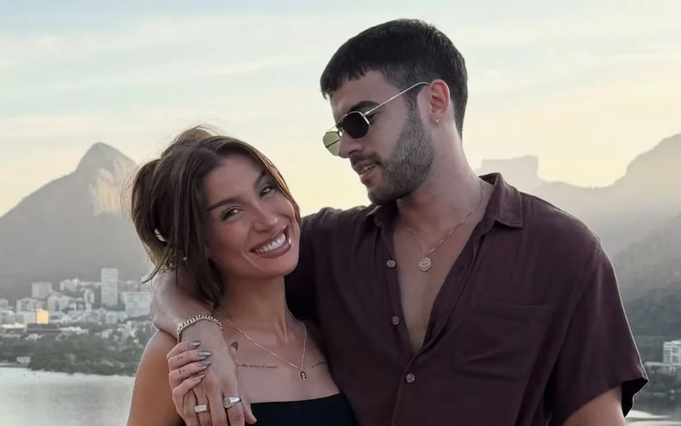Bianca Andrade, a Boca Rosa, oficializa namoro com o influenciador e ator Diego Cruz Bianca Andrade, a Boca Rosa, oficializa namoro com o influenciador e ator Diego Cruz