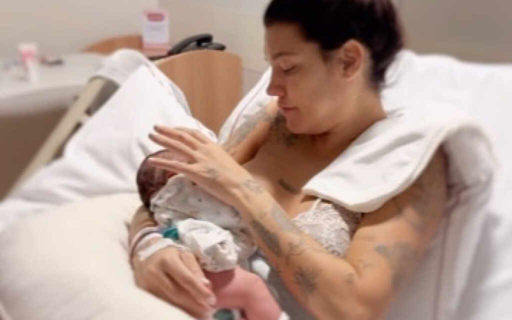 Gabi Prado anuncia nascimento do filho José Bento com Thiago Gomes Gabi Prado anuncia nascimento do filho José Bento com Thiago Gomes
