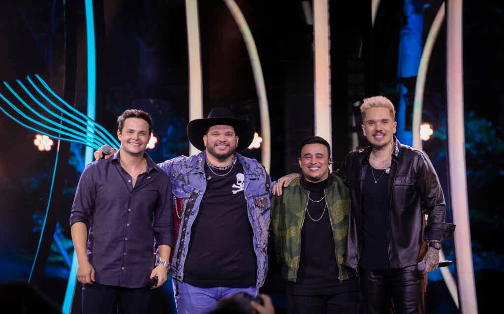 Matheus e Kauan lançam terceiro volume de “Envolvente” com participação de Felipe e Rodrigo Matheus e Kauan lançam terceiro volume de “Envolvente” com participação de Felipe e Rodrigo
