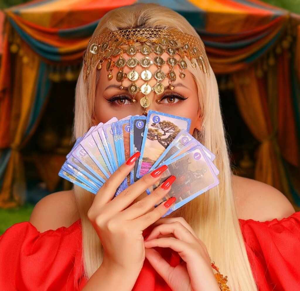 Chaline Grazik revela nova leva de previsões e causa alvoroço nas redes Chaline Grazik revela nova leva de previsões e causa alvoroço nas redes