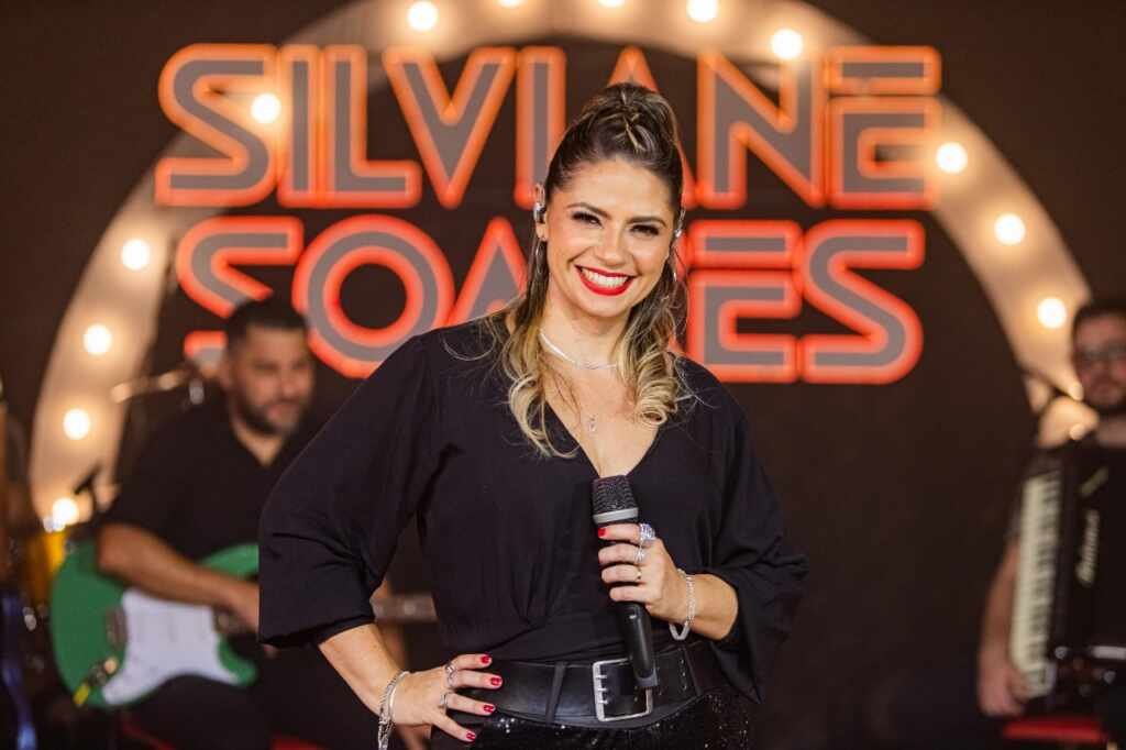 Silviane Soares lança a inédita “Mesa de boteco” Silviane Soares lança a inédita “Mesa de boteco”