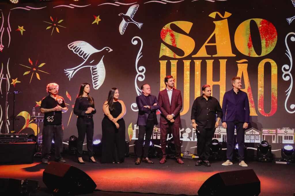“São Julhão”, série criada por Netinho Lins para o Globoplay, exalta o Nordeste em noite de lançamento em luxuoso hotel de SP "São Julhão", série criada por Netinho Lins para o Globoplay, exalta o Nordeste em noite de lançamento em luxuoso hotel de SP