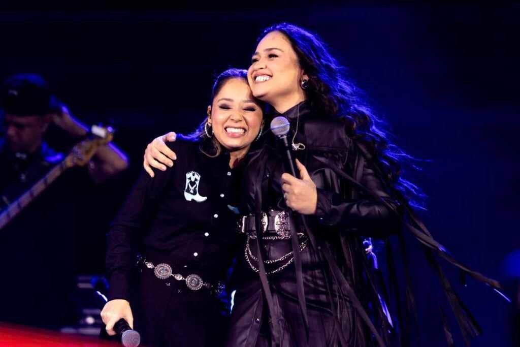 Marília Tavares e Luiza Martins lançam single ao vivo “Não Conta Pra Ninguém” Marília Tavares e Luiza Martins lançam single ao vivo “Não Conta Pra Ninguém”