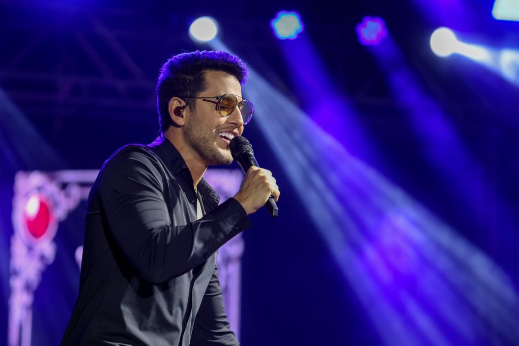 Kevi Jonny eterniza seus 10 anos de carreira em noite histórica no 10 Horas de Arrocha Kevi Jonny eterniza seus 10 anos de carreira em noite histórica no 10 Horas de Arrocha
