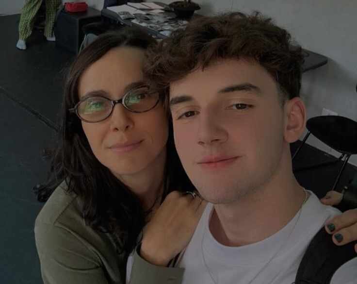 Matheus Sampaio vive filho de Débora Falabella em filme sobre Cacilda Becker; confira! Matheus Sampaio vive filho de Débora Falabella em filme sobre Cacilda Becker; confira!