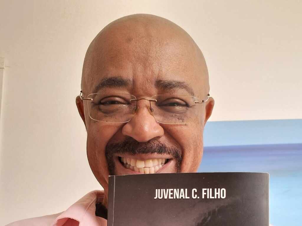 Livro sobre Delcio Carvalho terá lançamentos no Rio e São Gonçalo Livro sobre Delcio Carvalho terá lançamentos no Rio e São Gonçalo