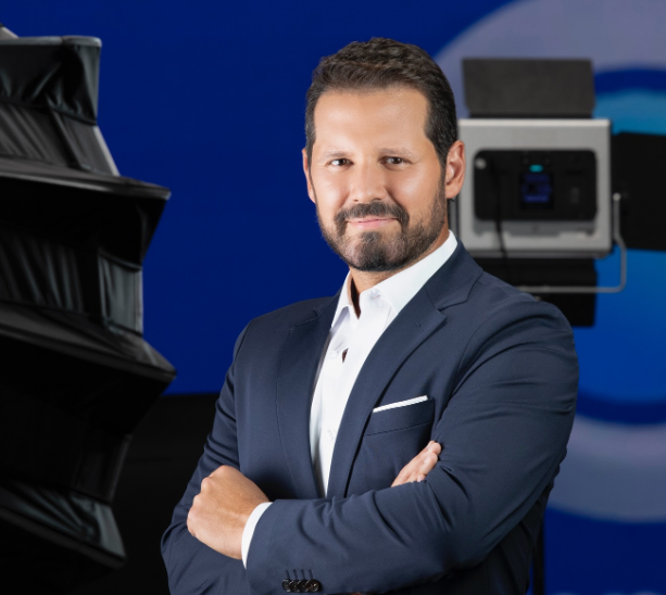 Ex-Globo Dony De Nuccio compra emissora nos EUA e vai concorrer com Globo Internacional Ex-Globo Dony De Nuccio compra emissora nos EUA e vai concorrer com Globo Internacional