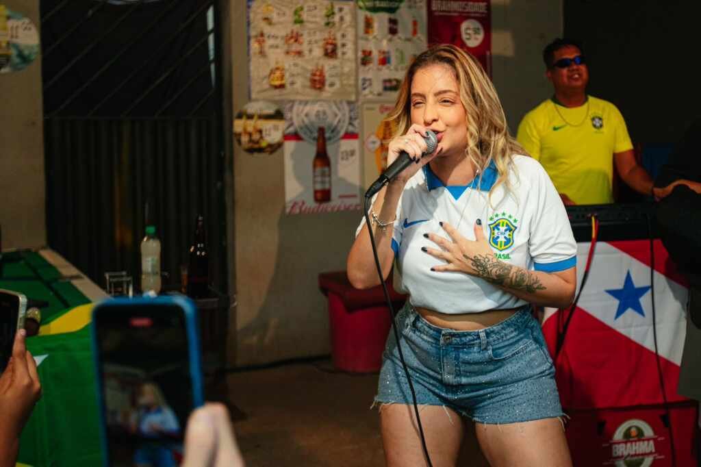 Ju Marques arrasta multidão no Pará: “Tô sem acreditar” Ju Marques arrasta multidão no Pará: “Tô sem acreditar”