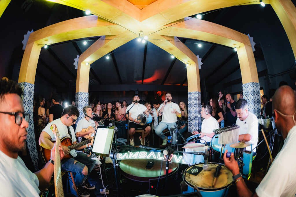 Com ingressos esgotados, Sambalove estreia a label ‘Sambaê’ na Casa Maria Com ingressos esgotados, Sambalove estreia a label ‘Sambaê’ na Casa Maria