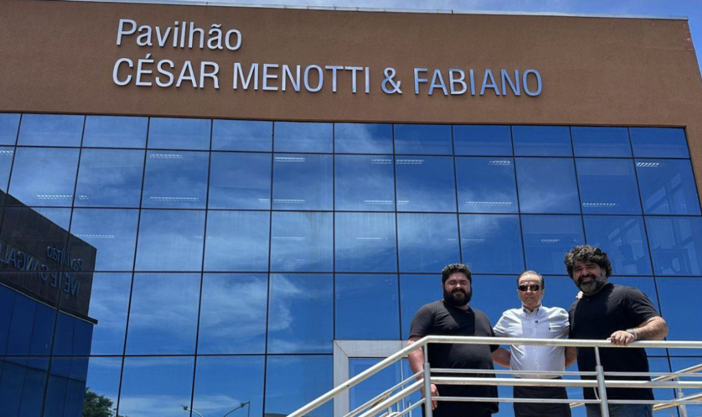 César Menotti & Fabiano doam cachê vitalício para o Hospital de Barretos César Menotti & Fabiano doam cachê vitalício para o Hospital de Barretos