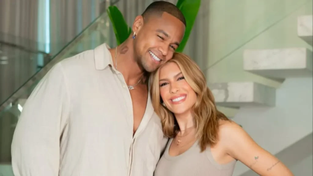 Léo Santana celebra 5 anos de casamento com Lorena Improta e emociona fãs Desanexadas