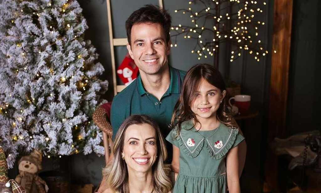Dra. Letícia Costa celebra Natal em família com fé, alegria e a magia do Natal no Norte do Parana