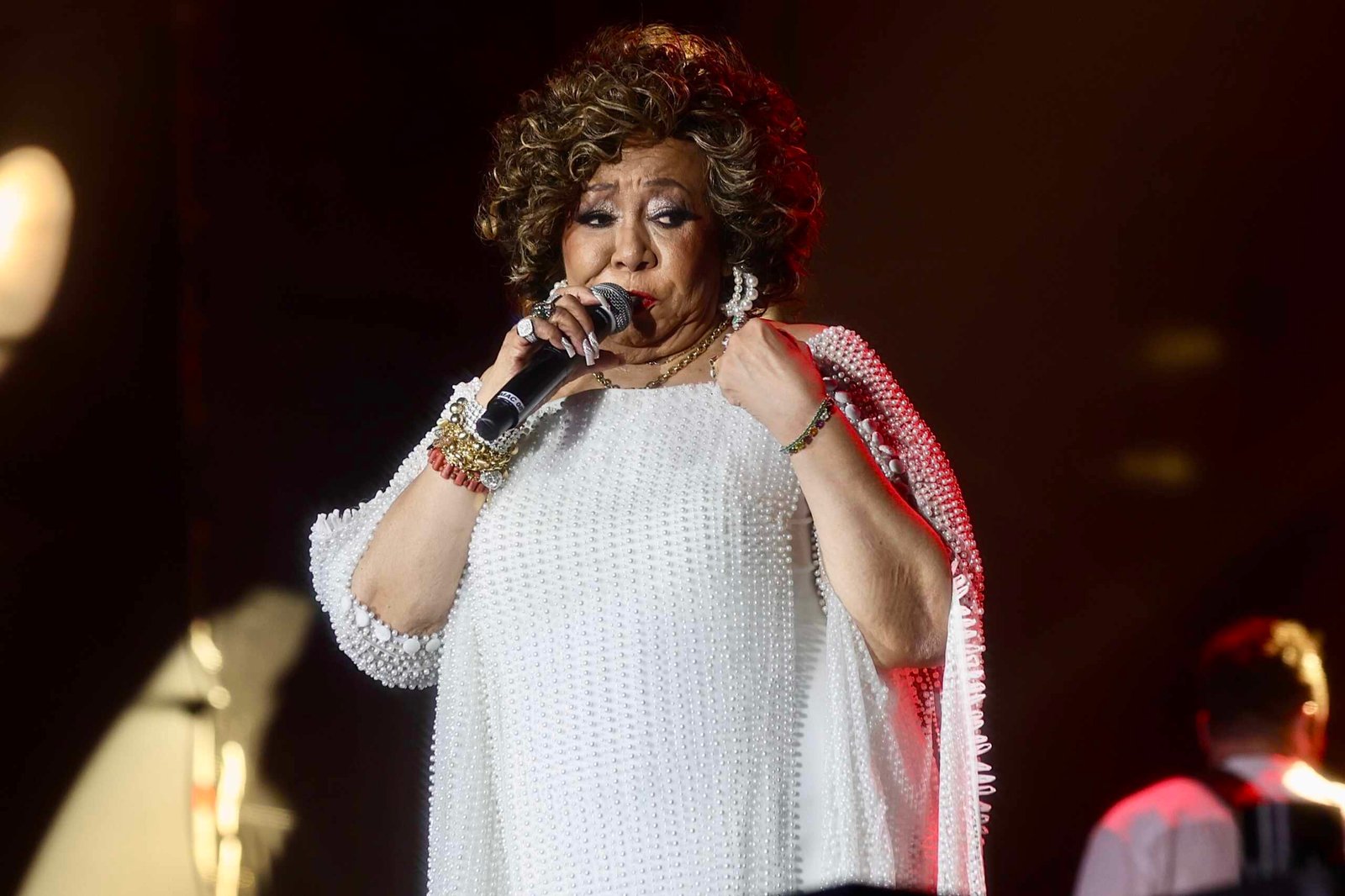 Belo e Alcione emocionam público no Palco Rio durante o Réveillon de Copacabana 22 Belo e Alcione emocionam público no Palco Rio durante o Réveillon de Copacabana