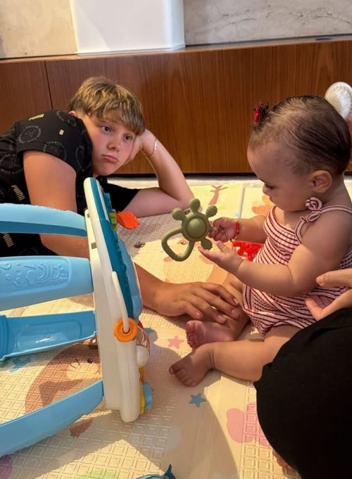 Neymar Jr. encanta web ao mostrar Davi Lucca com a filha caçula Mel Neymar Jr. encanta web ao mostrar Davi Lucca com a filha caçula Mel