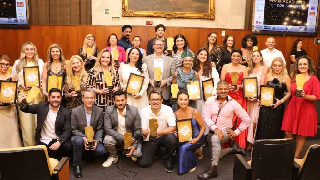 Prêmio É do Empreendedorismo com Propósito laureou famosos e promoveu bonita Ação Social Prêmio É do Empreendedorismo com Propósito laureou famosos e promoveu bonita Ação Social