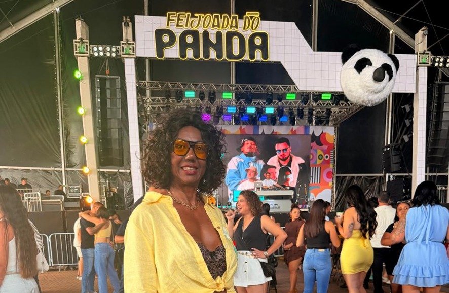 Influorg: Eliana Turchetti marca presença na Feijoada do Panda em Goiânia-Go