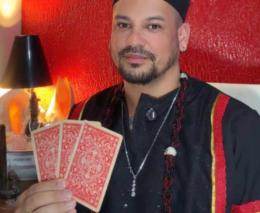 “Cartas revelam: Carlinhos Maia não emplaca novo amor e o passado pode voltar” “Cartas revelam: Carlinhos Maia não emplaca novo amor e o passado pode voltar”