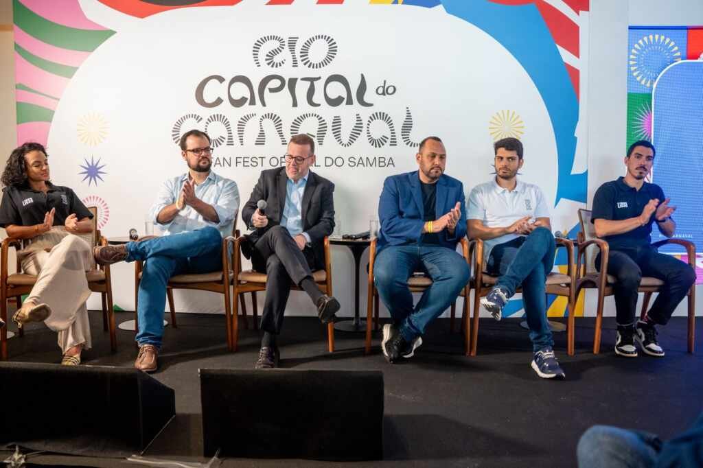 Rio Carnaval desembarca na Praia de Copacabana em experiência inédita de Fan Fest Rio Carnaval desembarca na Praia de Copacabana em experiência inédita de Fan Fest