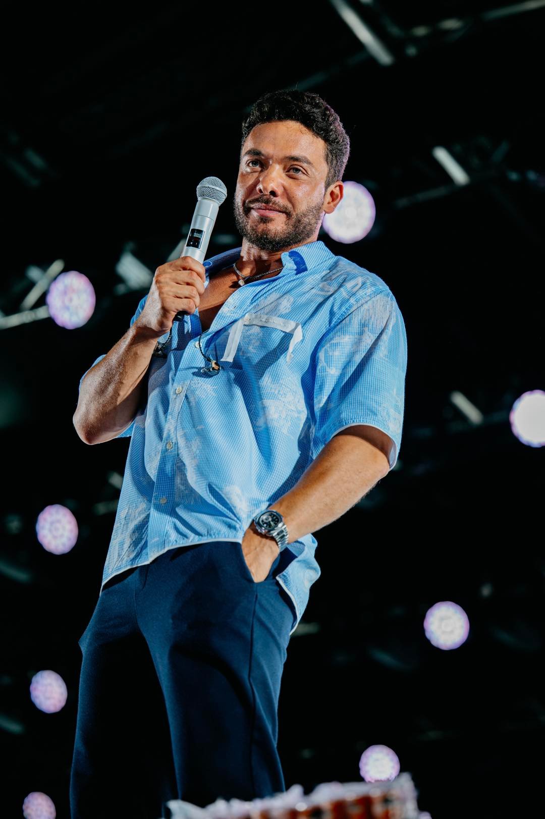 Wesley Safadão levanta multidão no Verão Show São Sebastião