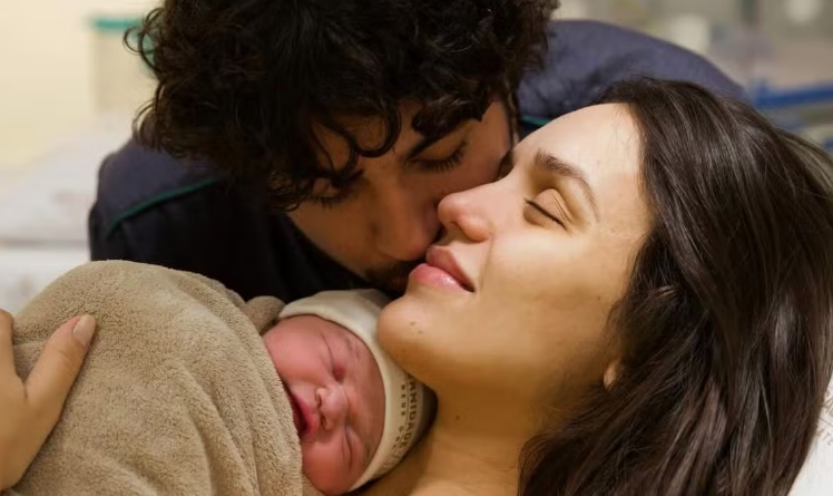 Nasce Zuza, primeira filha de Rafa Kalimann e Nattan Nasce Zuza, primeira filha de Rafa Kalimann e Nattan