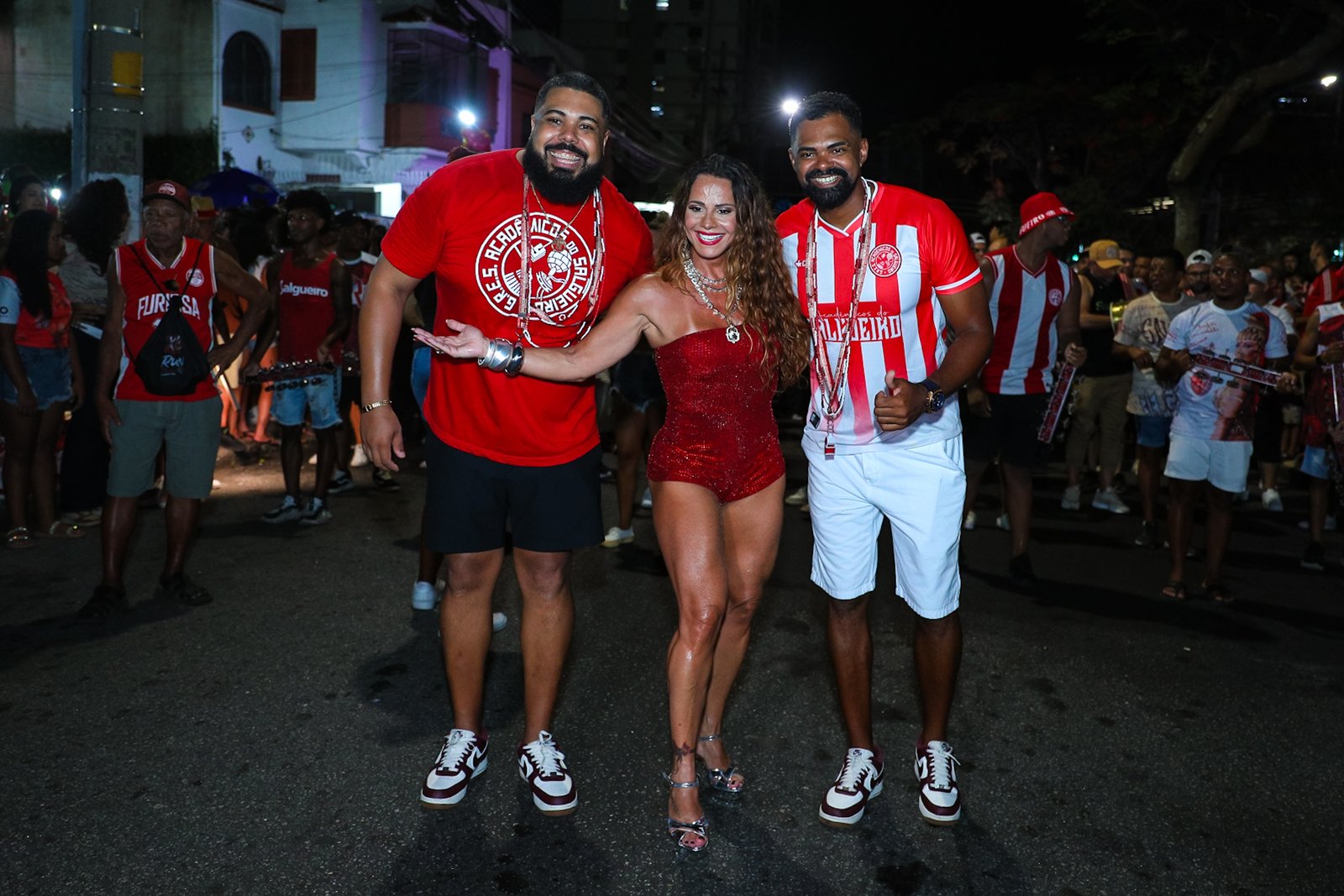 Viviane Araújo prestigia primeiro ensaio de rua do Salgueiro para o Carnaval 2026 22 Viviane Araújo prestigia primeiro ensaio de rua do Salgueiro para o Carnaval 2026