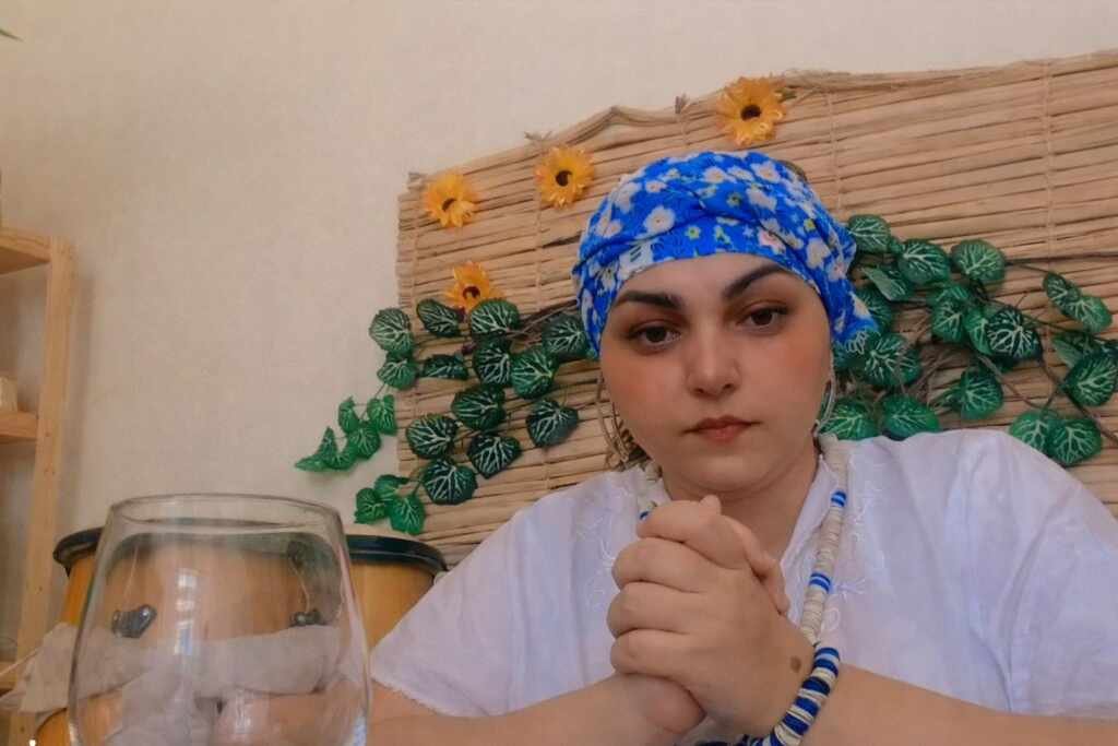 A espiritualista Samila do Oriente conta como surgiram seus dons ainda na infância A espiritualista Samila do Oriente conta como surgiram seus dons ainda na infância