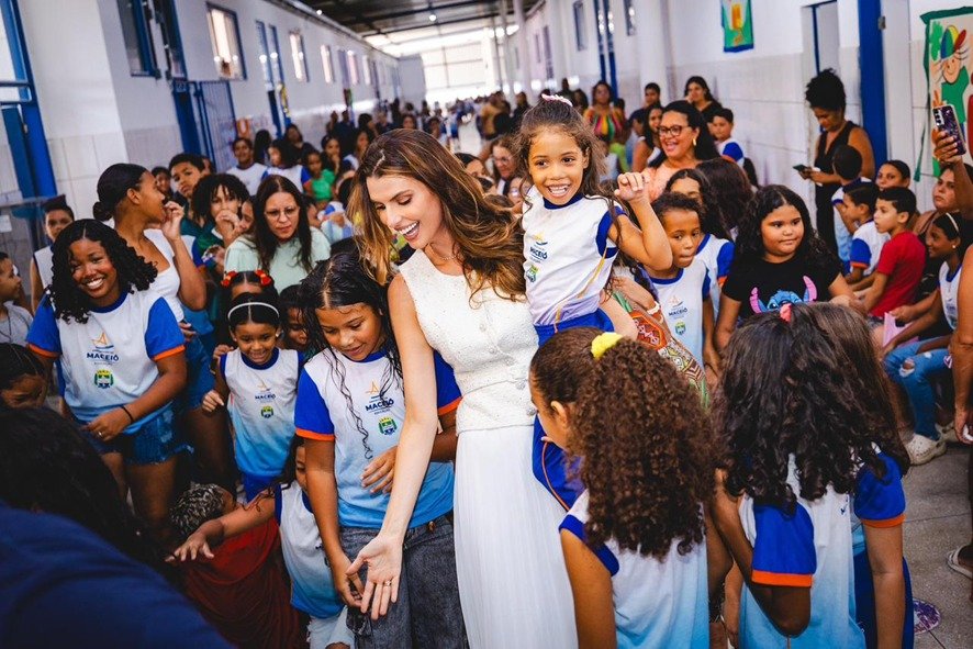 Primeira-dama de Maceió, Marina Candia Figueiredo, desperta atenção do meio político Primeira-dama de Maceió, Marina Candia Figueiredo, desperta atenção do meio político