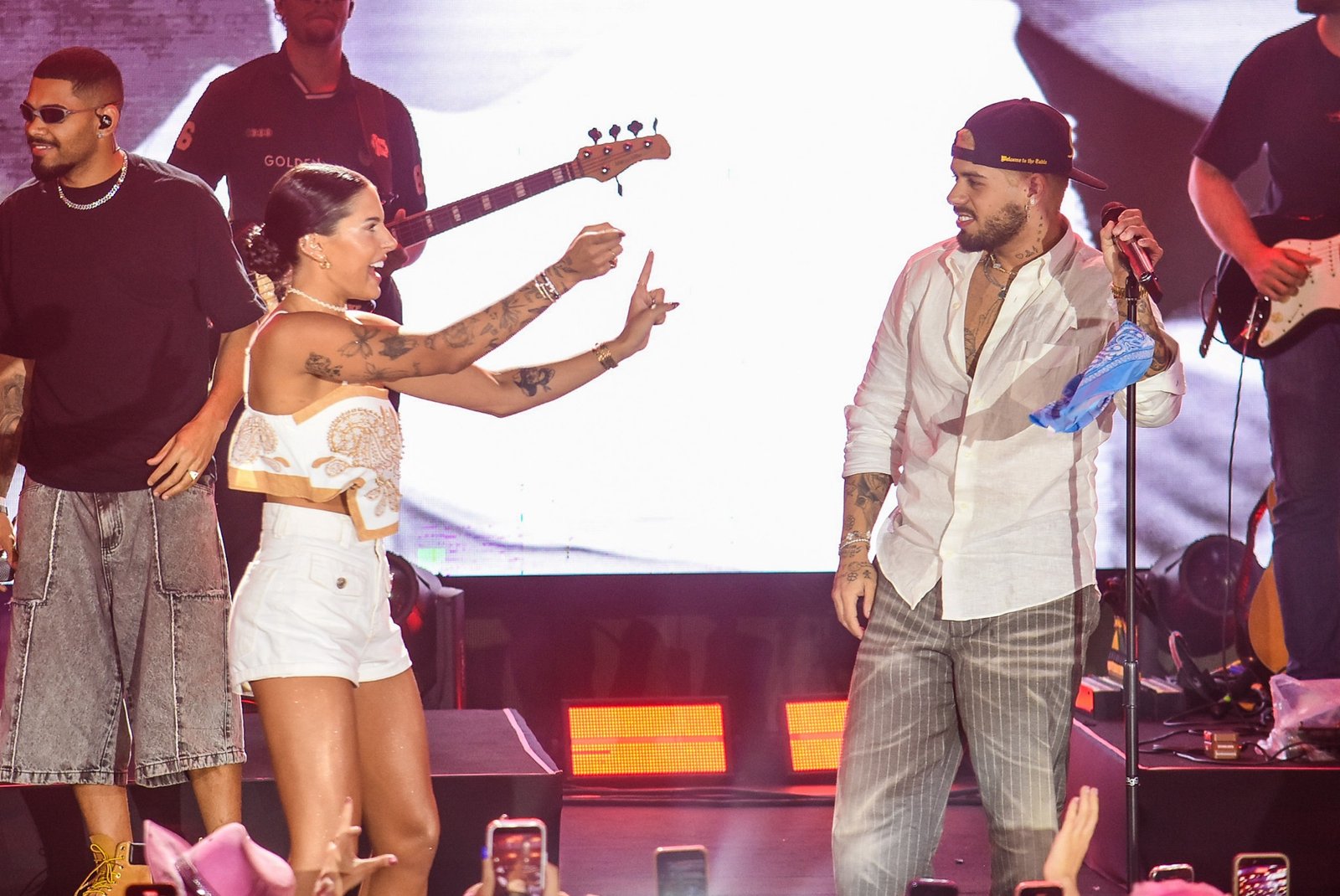 Ana Castela surpreende ao cantar com Zé Felipe no Navio da Boiadeira após término 28 Desanexadas