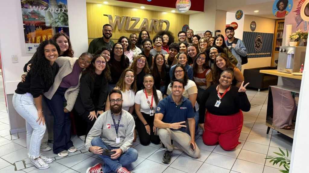 Wizard Grupo Platina consolida liderança ao transformar alunos e equipes com cultura de excelência Wizard Grupo Platina consolida liderança ao transformar alunos e equipes com cultura de excelência