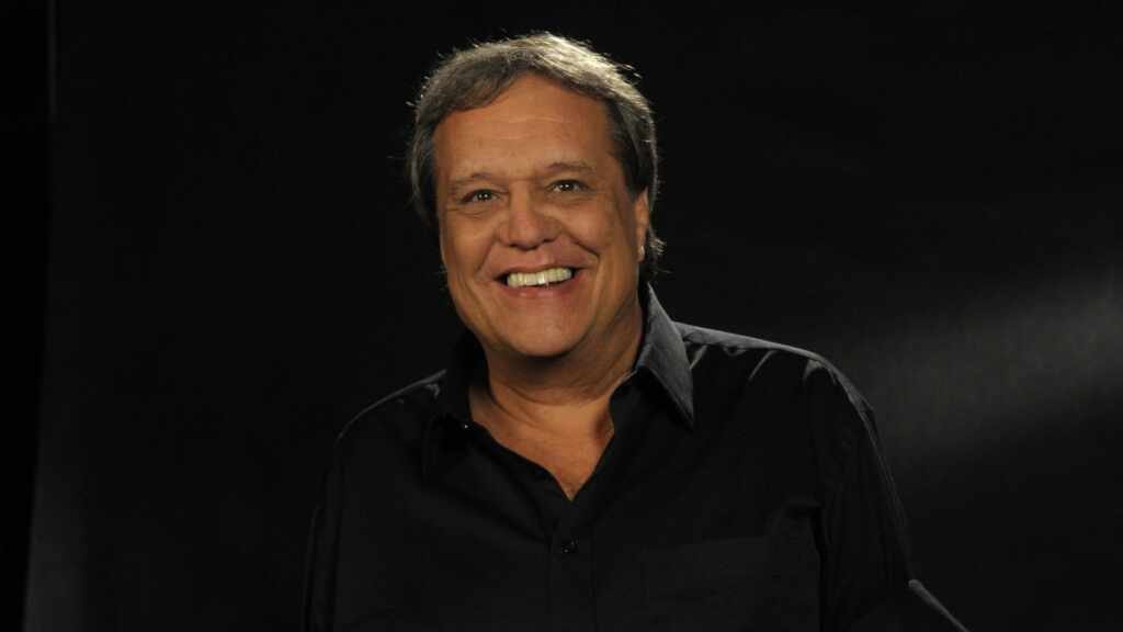Morre Dennis Carvalho, diretor histórico da TV Globo, aos 78 anos no RJ