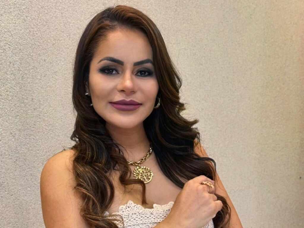 Dra. Luciana Ribeiro: Harmonização Orofacial no Oeste da Bahia Dra. Luciana Ribeiro: Harmonização Orofacial no Oeste da Bahia