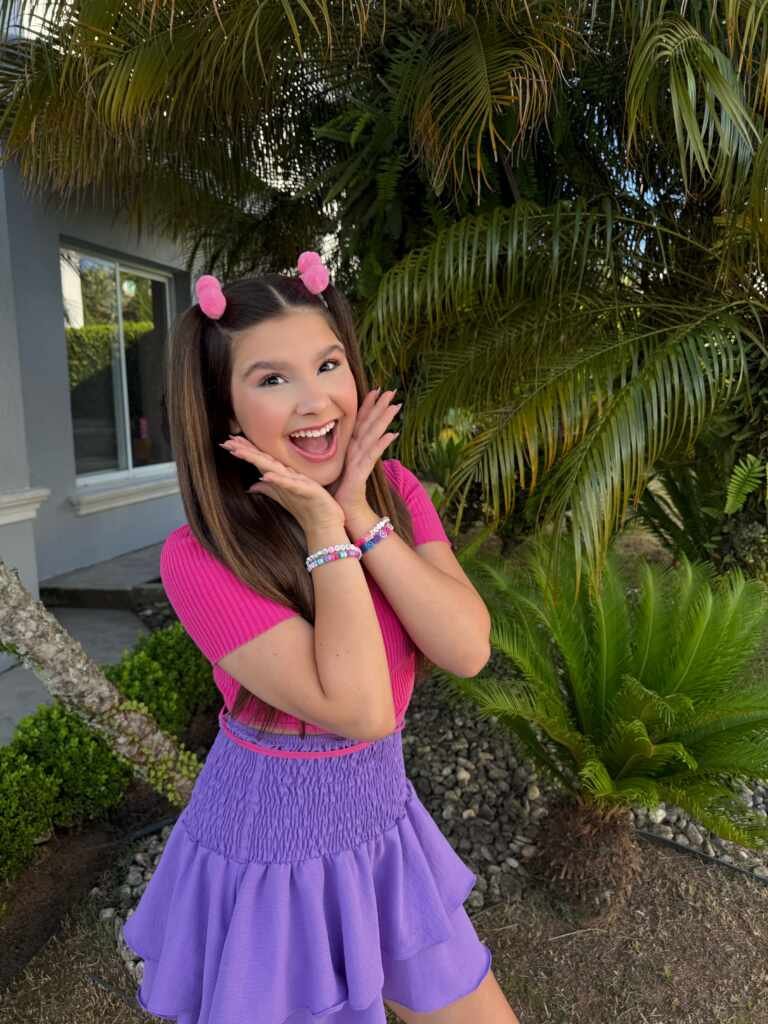 Com 11 bilhões de views, Cacau Haxkar se torna fenômeno entre crianças