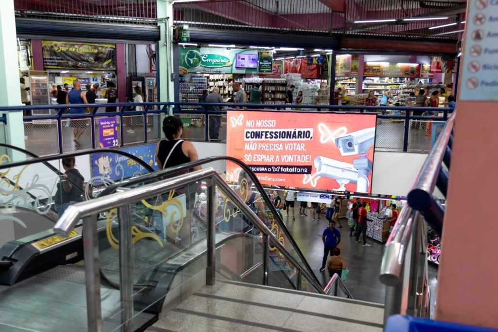 FatalFans viraliza com campanha “Confessionário”, que faz referência a reality show no RJ 2330f501 396d 4620 a173 8813240c3879