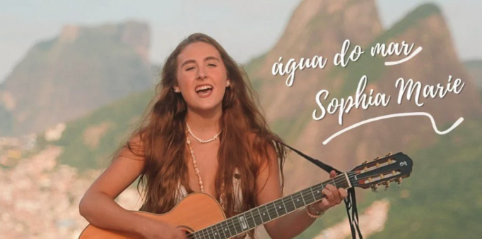 Após trajetória em banda, Sophia Marie inicia carreira solo e celebra nova fase com “Água do Mar” Captura de Tela 2026 05 18 as 16.19.06