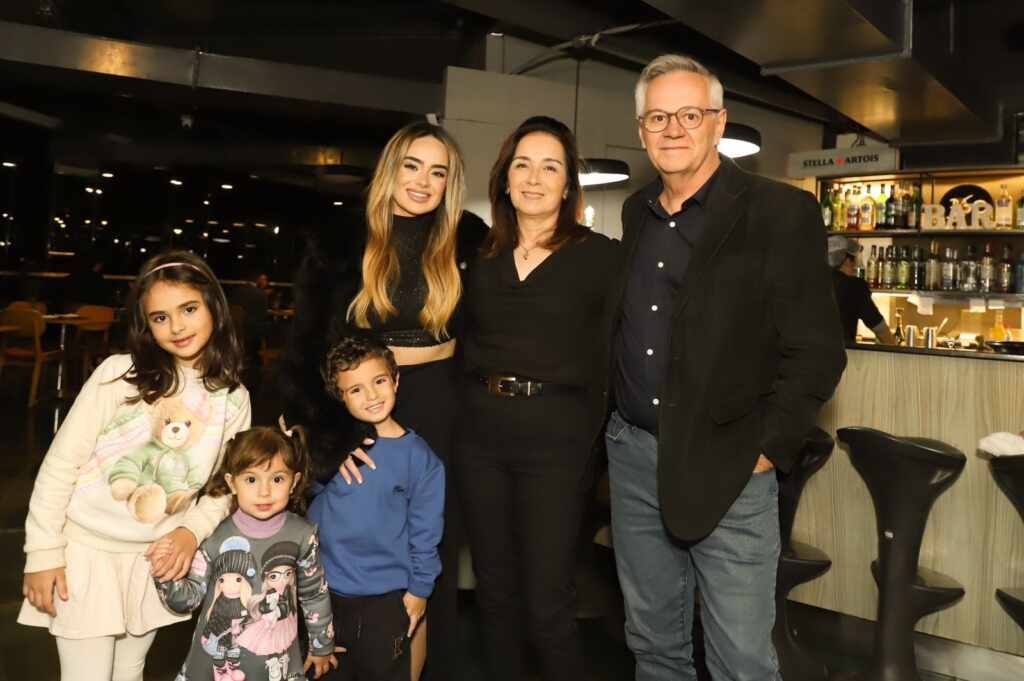 Mariana Boni celebra 41 anos no 360 POA Gastrobar e lança o “Mariana Boni Experience” WhatsApp Image 2026 05 20 at 12.46.45 AM