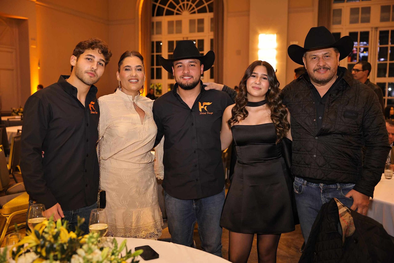FAMILIA FRANGE Leonardo Carla Guilherme Valentina e Antonio Frange scaled