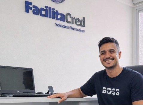 Em Goiânia, Matheus Peres Silva fortalece atuação na Facilita Cred Soluções Financeiras WhatsApp Image 2026 06 16 at 7.28.20 PM