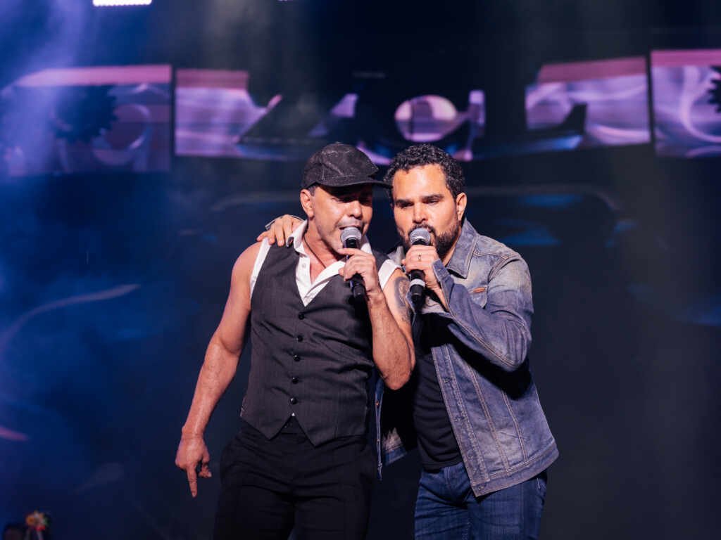 Após apresentações de São João no Nordeste, Zezé Di Camargo e Luciano seguem para show em Rondônia ZCL Sao Luis MA 5