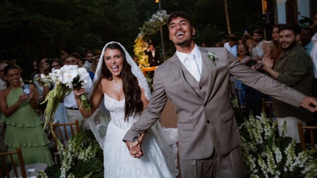 Gabriel Medina e Isabella Arantes perdem o bebê dias após anunciarem a gravidez Gabriel Medina e Isabella Arantes se casam – Foto: Torin Zanete