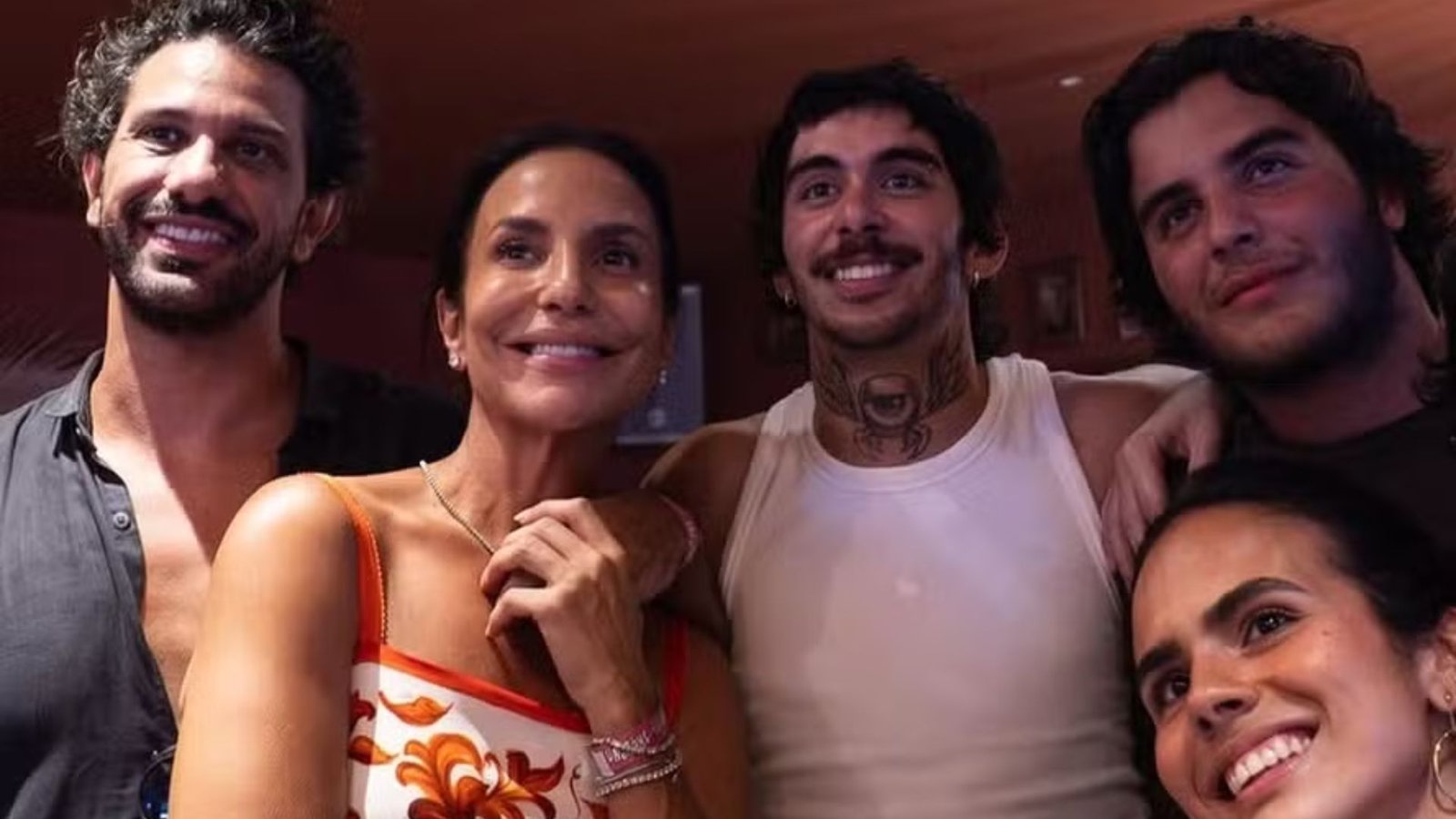 De jatinho a apartamento de R$ 19 milhões: Os luxos do patrimônio de Ivete Sangalo